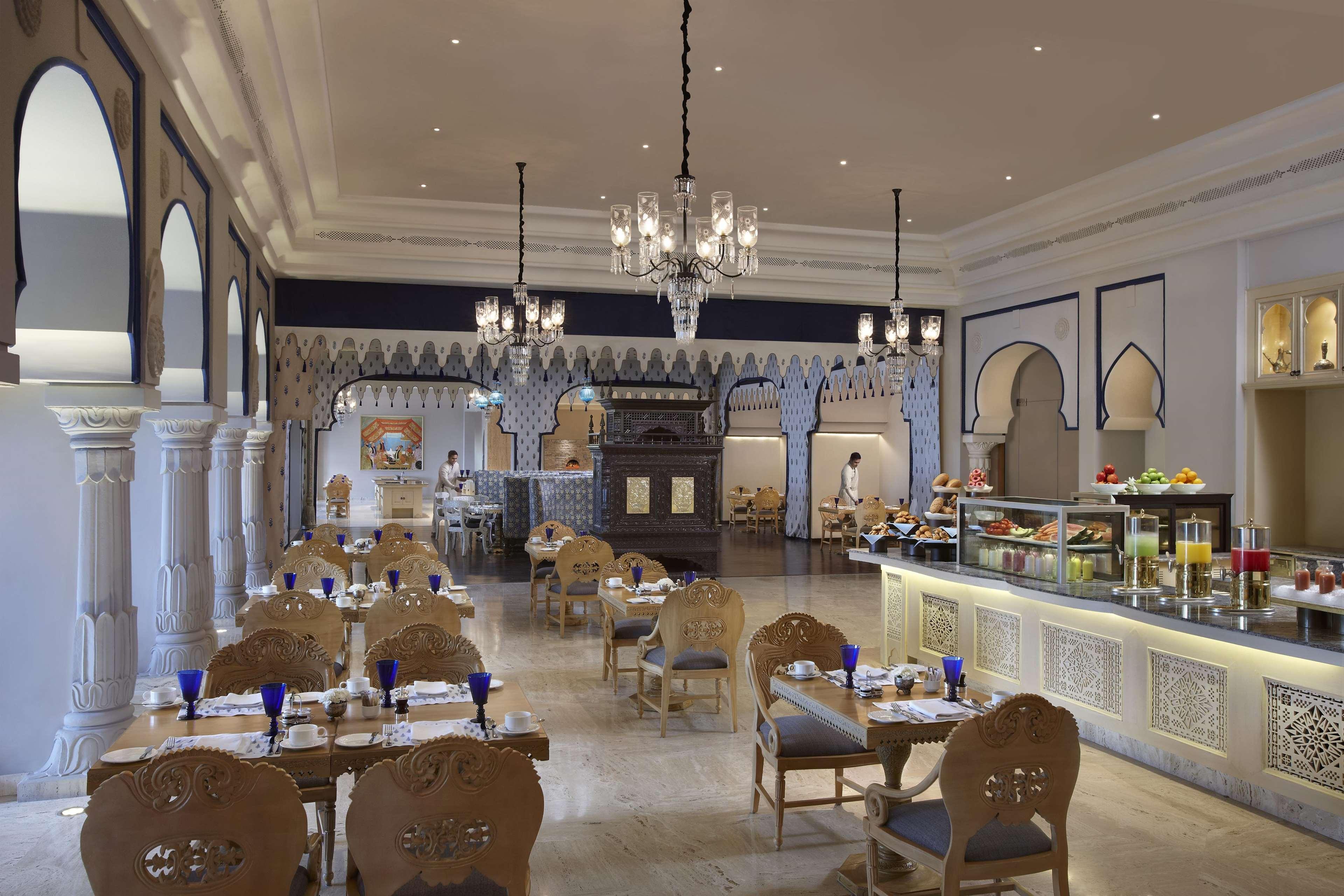 Hotel Fairmont Džajpur Restaurace fotografie The restaurant at the Taj Mahal Palace
