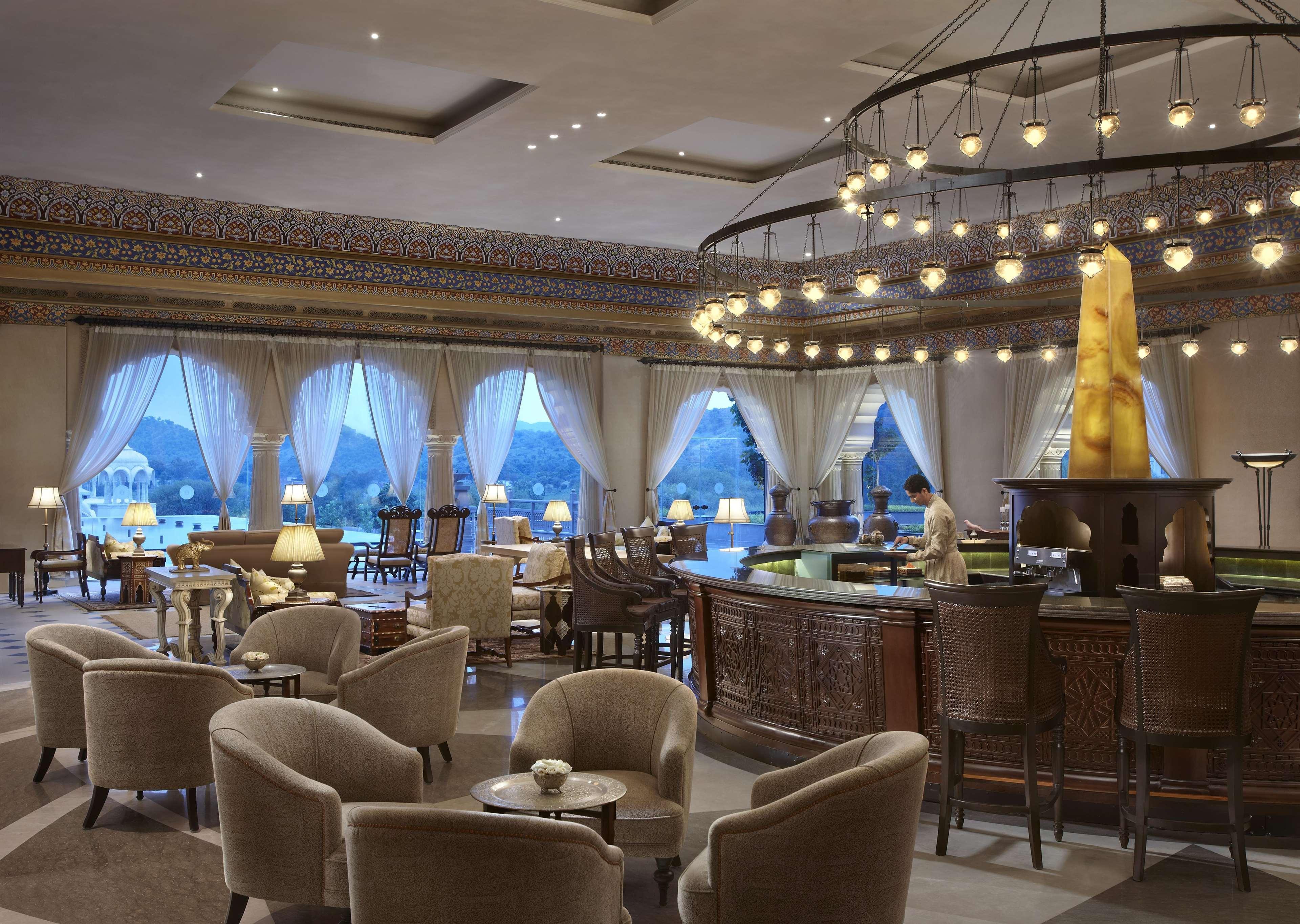 Hotel Fairmont Džajpur Restaurace fotografie The Bar