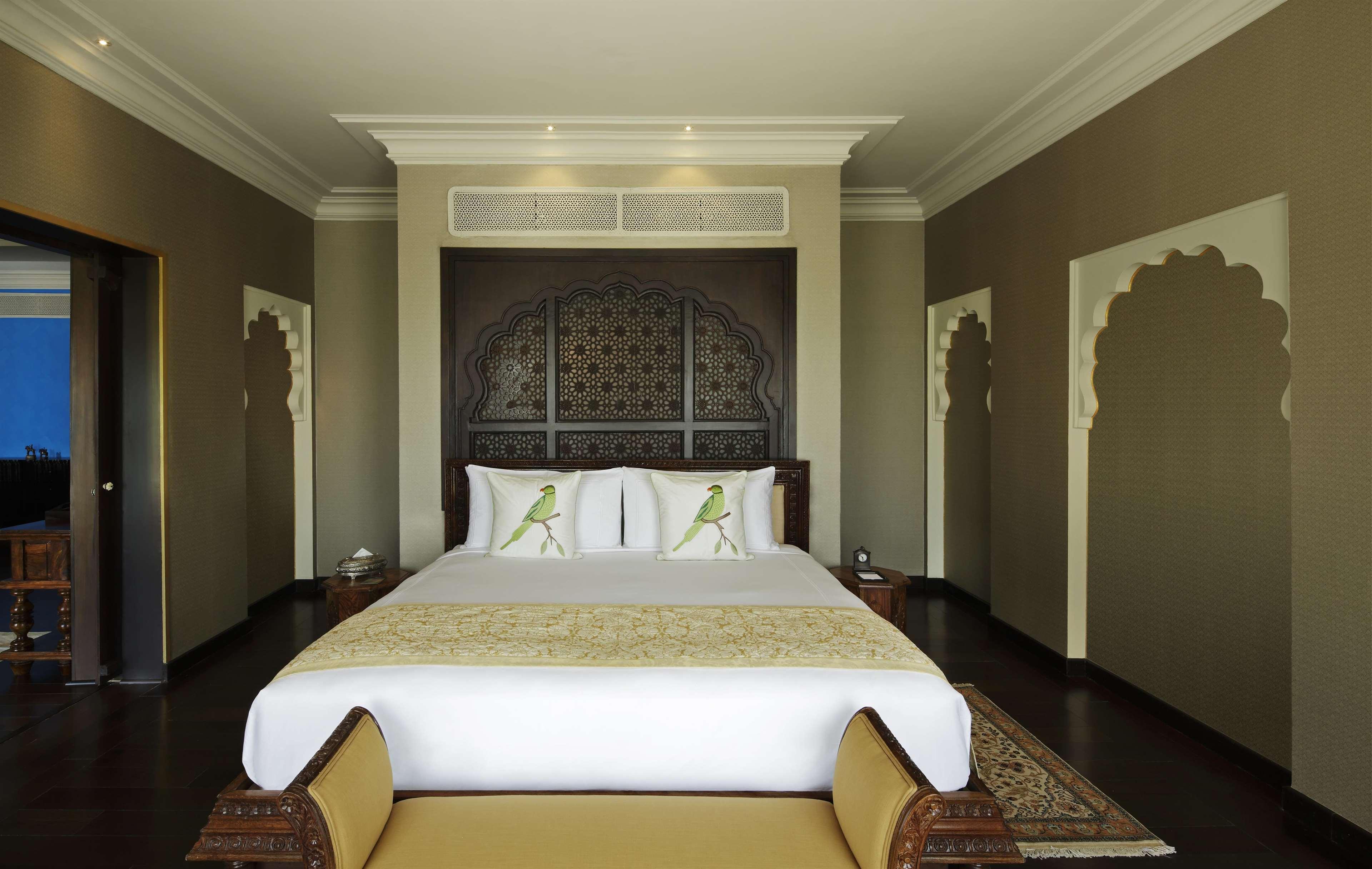 Hotel Fairmont Džajpur Pokoj fotografie A bedroom at the Taj Mahal Palace