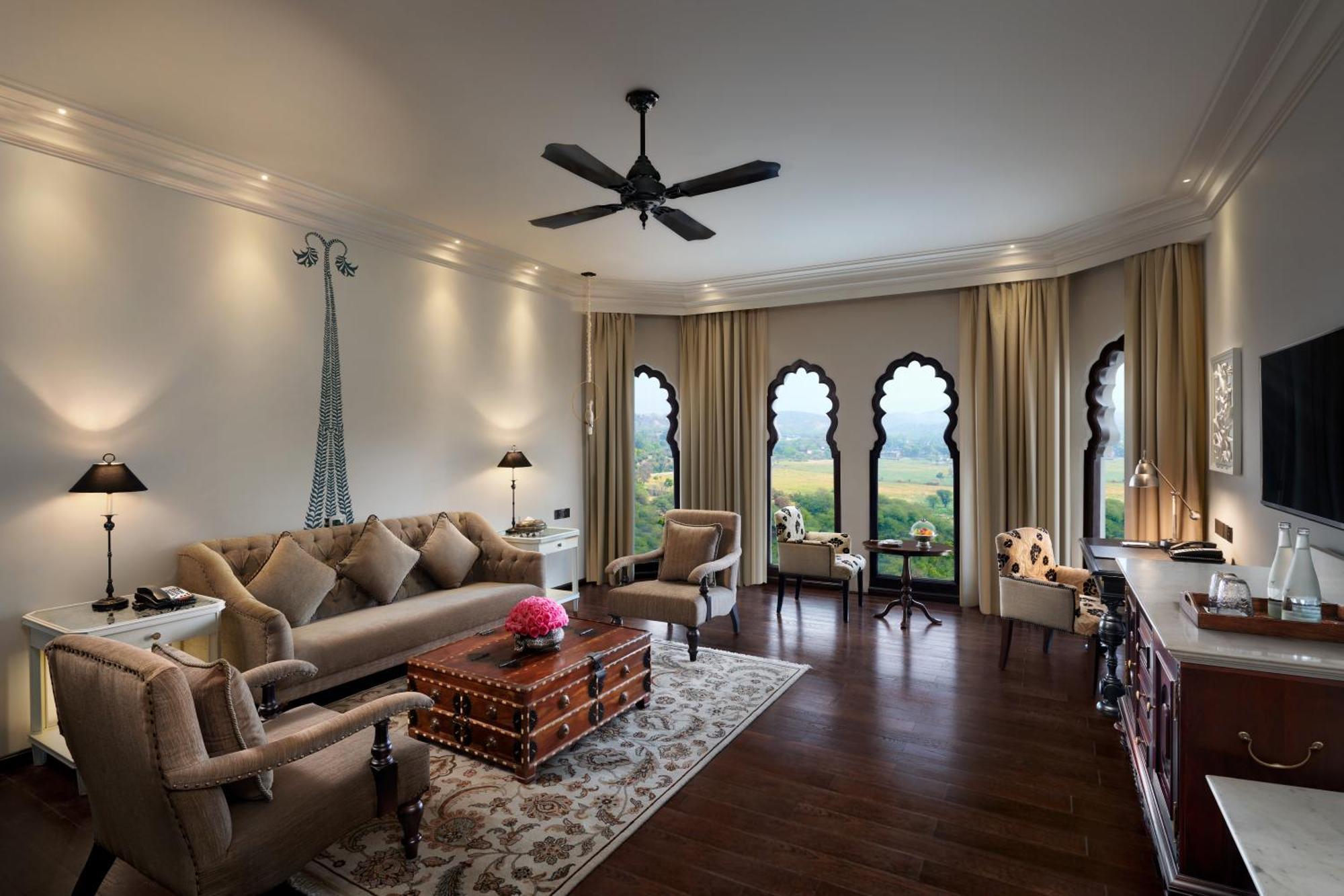 Hotel Fairmont Džajpur Exteriér fotografie A suite at The Oberoi Agra